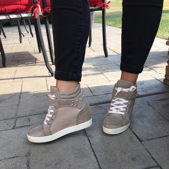 g by guess wedge sneakers